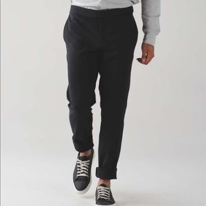Lululemon black sojourn pants. Button closure with an additional tie inside